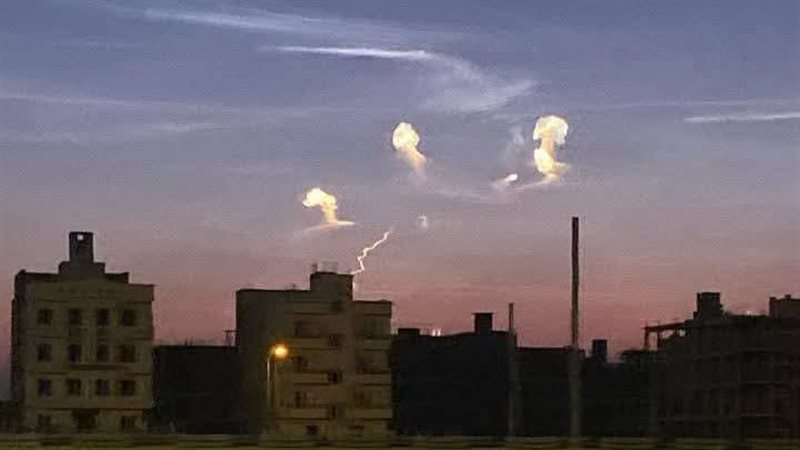 أجسام غريبة في سماء