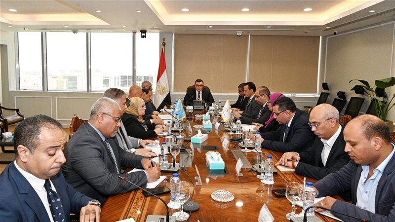 وزير الإسكان