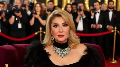 نادية الجندي تخطف الأنظار بإطلالة أنيقة في أحدث جلسة تصوير