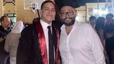 أحمد رزق يحتفل بتخرج ابنه في المدرسة: 