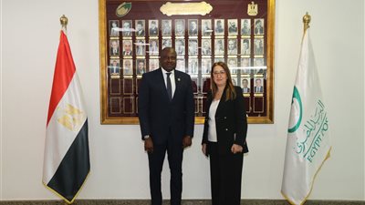 بحث أوجه التعاون المشترك.. رئيس البريد يستقبل المدير التنفيذي لبريد كوت ديفوار