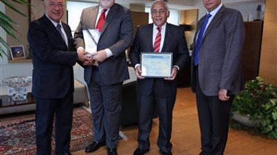 تقديرًا لريادته بالحلول الأمنية ودعمه للصناعة.. شركة Madico الأمريكية تكرم البنك الأهلي