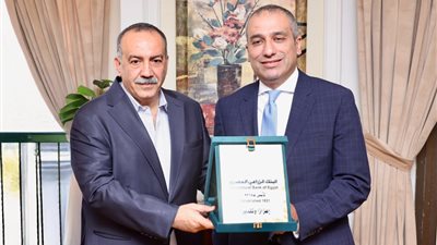 رئيس البنك الزراعي يلتقي محافظ أسيوط لبحث تعزيز التعاون ودعم التنمية الزراعية