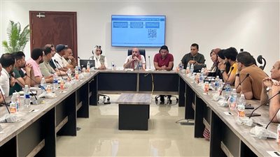 تنفيذاً لتوجيهات وزير الإسكان.. رئيس جهاز المنصورة يلتقي السكان للاستماع لمطالبهم ومقترحاتهم