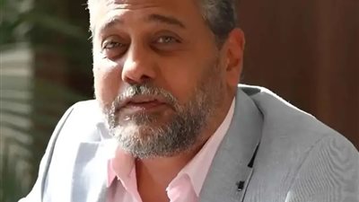 تامر فرج يثير الجدل برسالة غامضة:«حسبي الله ونعم الوكيل في أهلي ومدرستي»