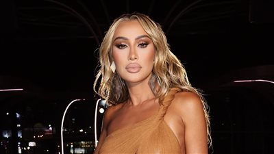 مايا دياب تتألق بفستان بالمان والسعر خيالي 