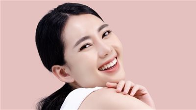 مثل الكوريات.. 7 خطوات للحصول بشرة لامعة ونقيه مثل الزجاج 