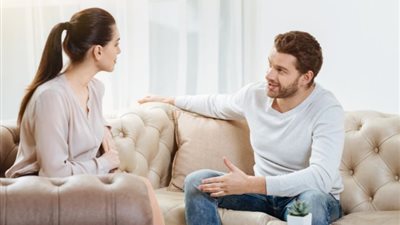     كيف أقنع زوجتي بالسكن مع أهلي في نفس البيت؟