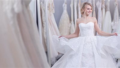 تفسير حلم  الفستان الأبيض في المنام للعزباء والمتزوجة والحامل 