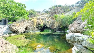 قرية العين بالجبل الأخضر بسلطنة عُمان .. وجهة لمحبي الطبيعة والمغامرات