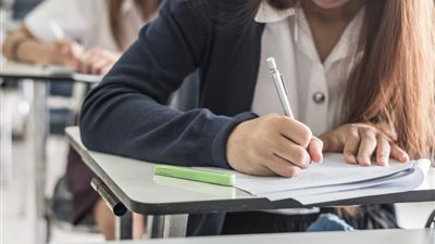 تفسير رؤية المدرسة في المنام للعزباء والمتزوجة والحامل 