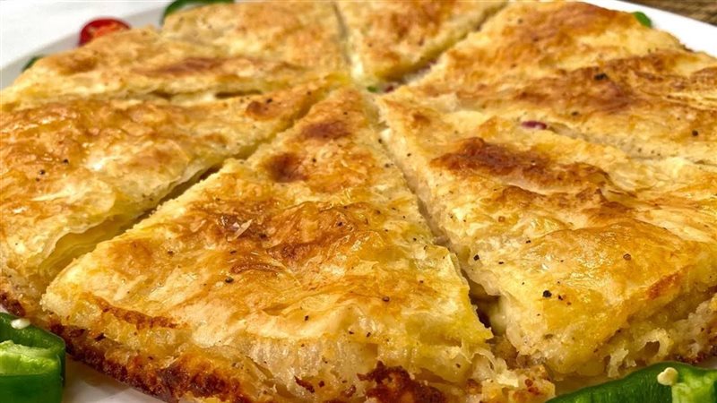 فطيرة الجلاش بالجبن