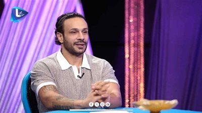 محمد عطية يثير الجدل: خطيبتي اعتدت علىّ وهي مش في وعيها