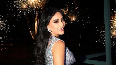 سيرين عبد النور تتلألأ بفستان فضي من توني ورد (صور)