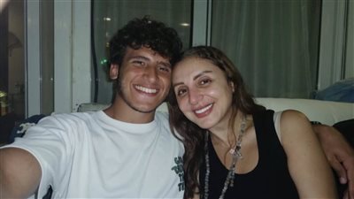 أنغام تعود إلى مصر بعد رحلة علاج في ألمانيا.. وشقيقها يكشف حالتها