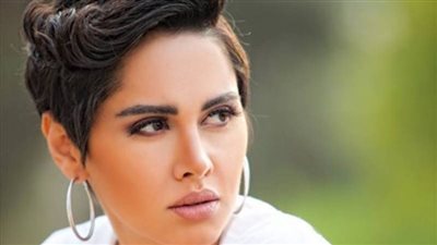 ياسمين رئيس تكشف عن وعكة صحية وتطمئن جمهورها