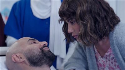 نهاية 220 يوم المفتوحة تثير الجدل عبر السوشيال.. والجمهور يشيد بـ كريم فهمي