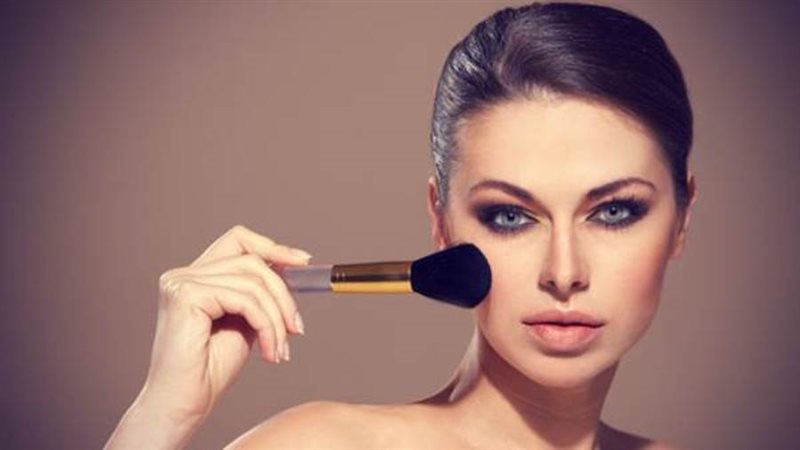 خطوات تطبيق مكياج