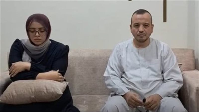 والد الطالبة عائشة