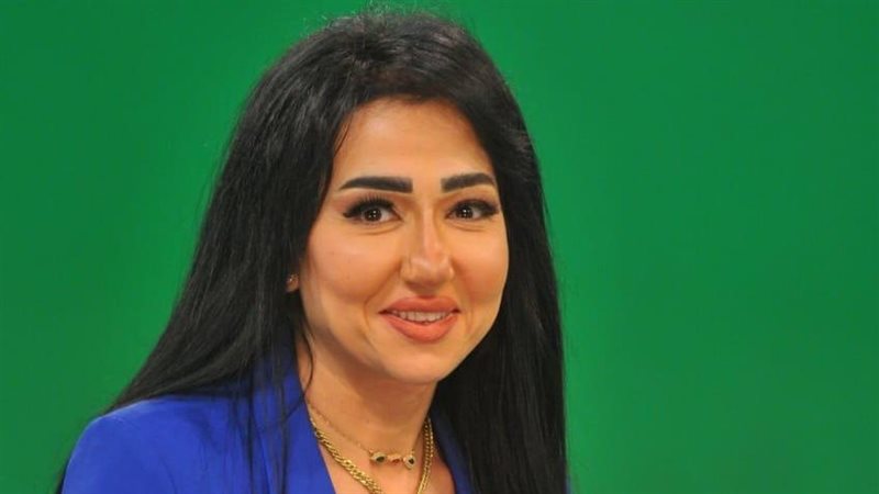 الاعلامية حنان الخولي