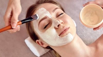  خلطات طبيعية من الطحينة لتبييض ونضارة البشرة ونفخ الخدود