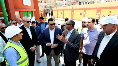 وزير الإسكان ومحافظ الغربية فى جولة  بزفتى لتفقد محطة مياه نهطاي الارتوازية  