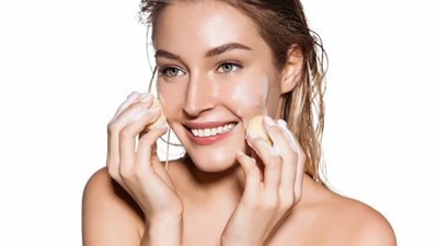 تقشير وترطيب.. فوائد الملح الوردي للبشرة وطريقة استخدامه 