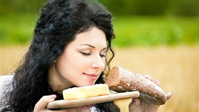 تفسير رؤية الزبدة في المنام وعلاقتها بالشفاء من الأمراض 