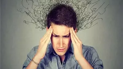 الاتهام بالجنون وعدم الإيمان.. نظرة المجتمع لمريض الوسواس القهري