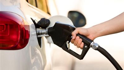 تفسير رؤية البنزين في المنام للعزباء والمتزوجة والحامل 