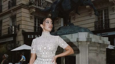 ستيفاني عطالله تخطف الأنظار في باريس بفستان جورج حبيقة