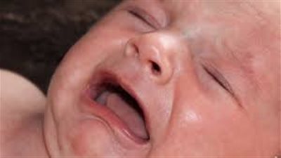 طفلتي عمرها 10 شهور وتعاني من الغازات.. ما الحل؟