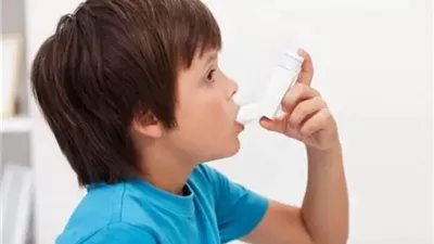 5 احتياطات منزلية لتجنبي طفلك نوبات الربو