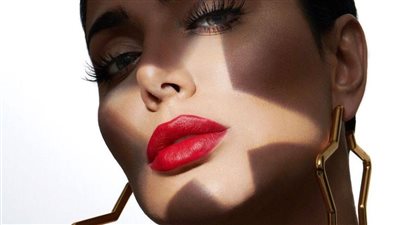 لإطلالة ناعمة..  أبرز 5 ألوان أحمر شفاه موضة خريف 2025