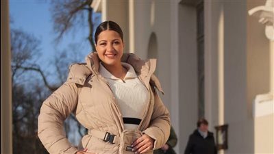 وعكة صحية مفاجئة تُدخل منى فاروق المستشفى.. ما القصة؟