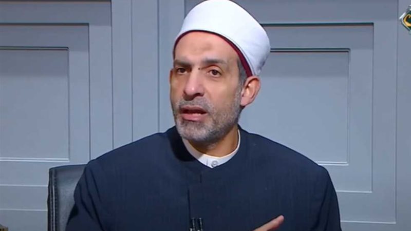 الدكتور على فخر