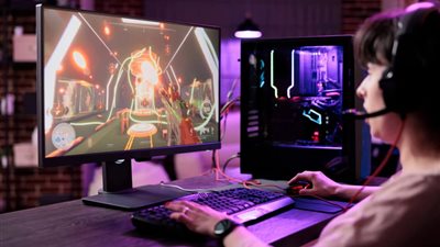 ما حكم الشرع في الألعاب الإلكترونية المربحة ماليًا؟.. أمين الفتوى يُجيب