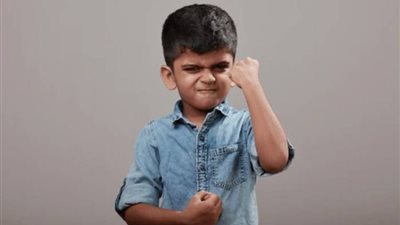 طفلي عنيف وغير صبور.. ماذا أفعل؟