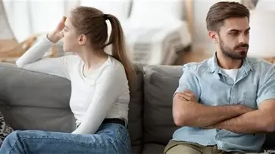 امرأة تشكو: زوجي بعد غياب سنة طول الوقت مع أهله.. والتعليقات صادمة