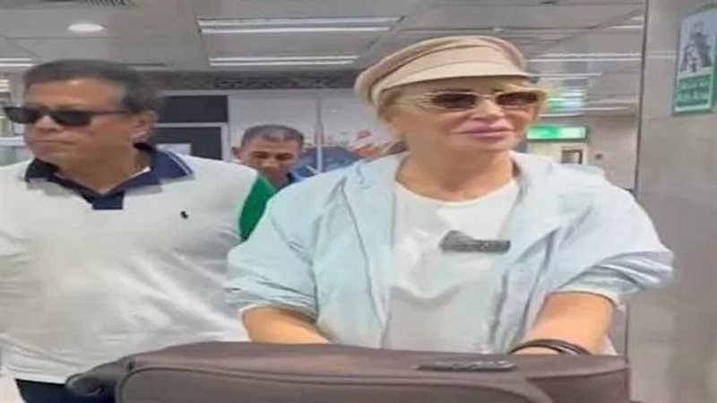 إيناس الدغيدي مع