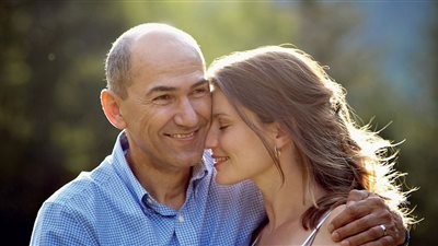 فرق العمر الكبير بين الزوجين يشعل الكثير من الخلافات  