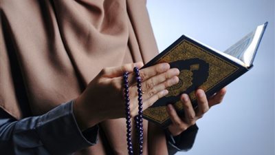 ما حكم الدعاء بأسماء الله الحسنى بعد ختم القرآن؟ « الإفتاء توضح »