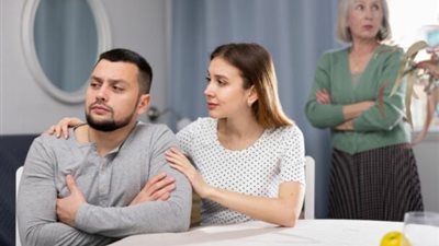 تعارف العائلتين.. كيف يمكن للعائلتين أن تكونا سبب نجاح أو فشل الخطوبة؟