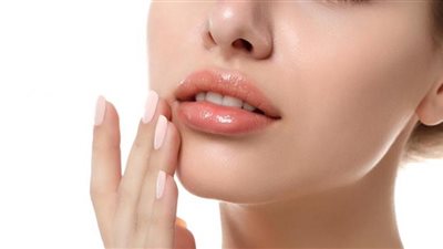 إسمرار منطقة حول الفم.. الأسباب والعلاجات التي تُعيد لبشرتك إشراقتها