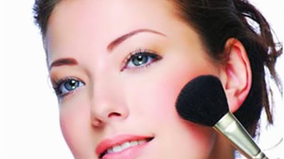 خطوات بسيطة تجعل بشرتك الجافة أكثر جمالًا