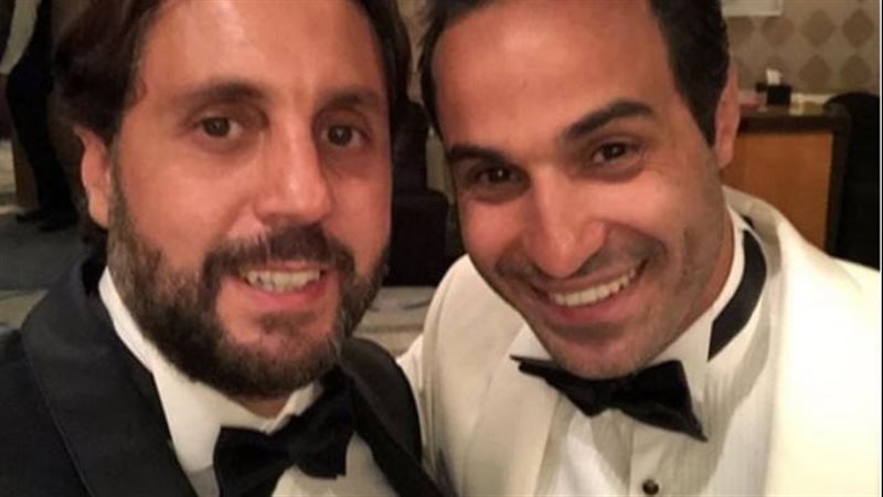 أحمد فهمي مع هشام