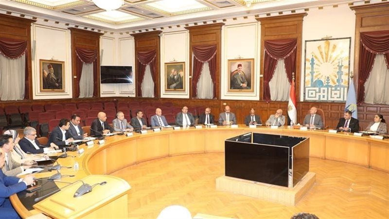 اجتماع محافظ القاهرة
