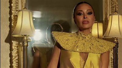 داليا البحيري تتألق بإطلالة فرعونية في افتتاح المتحف المصري الكبير