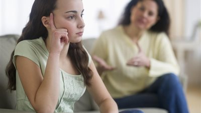 كيف أقنع ابنتي بالزواج من مُطلق؟