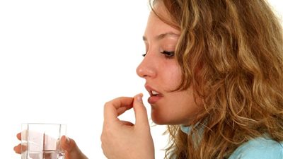 تفسير حلم تناول الدواء في المنام للعزباء والمتزوجة